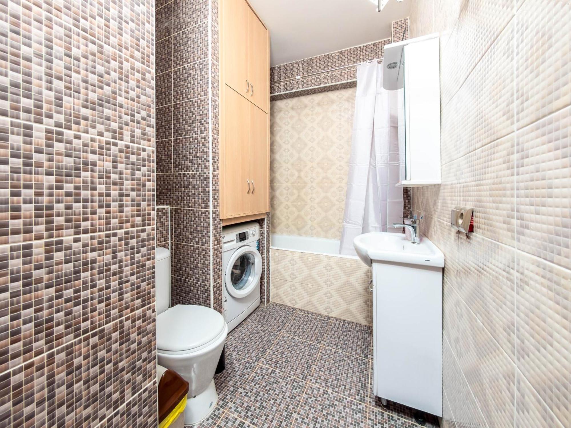 Apartment Оn Makatayeva 5 B Almaty Exterior foto