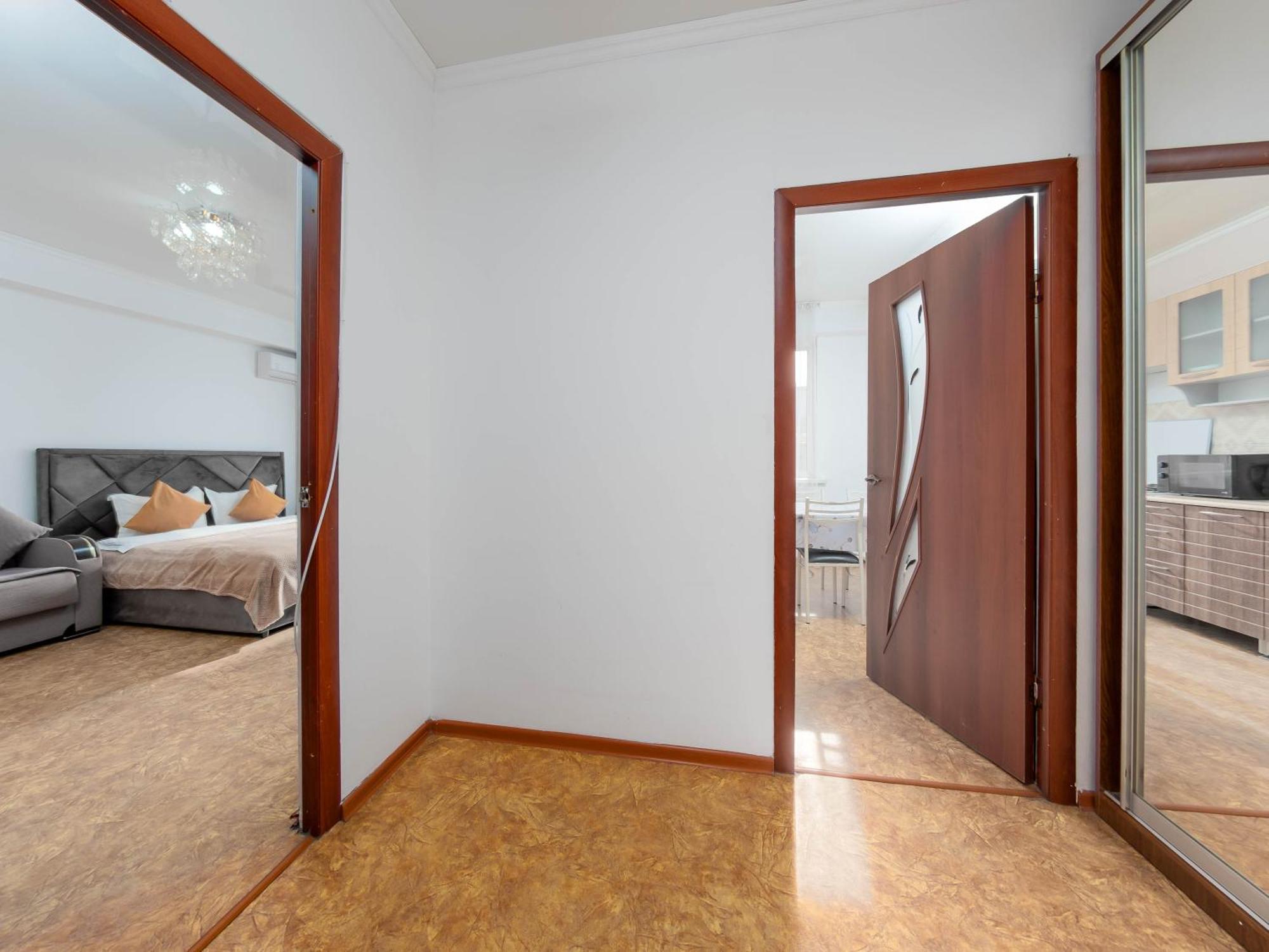 Apartment Оn Makatayeva 5 B Almaty Exterior foto